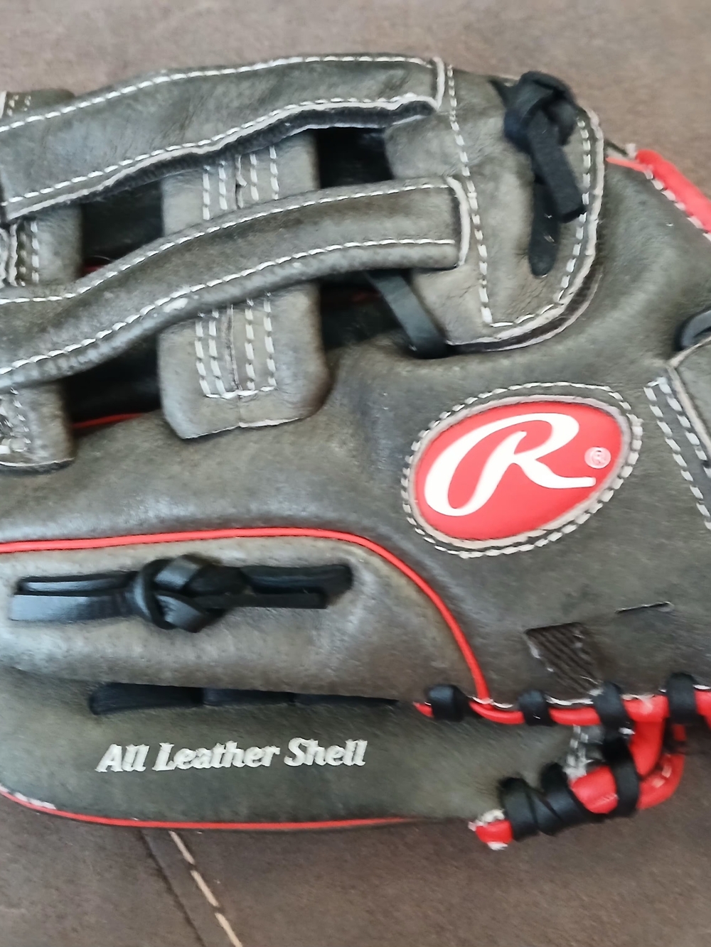 Rawlings Black and Red Leather Baseball Glove